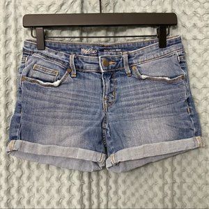 ?5/$25 BUNDLE ?Mossimo mid rise cuffed shorts